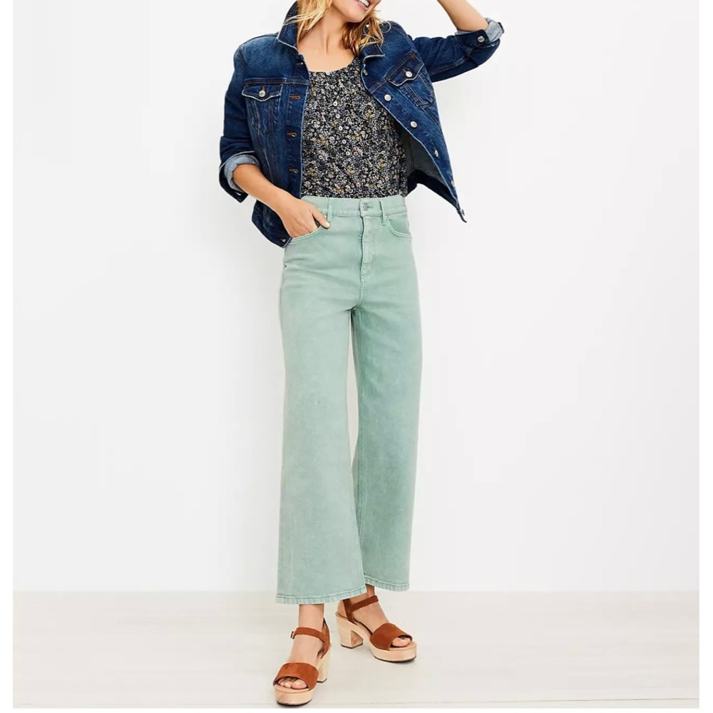 LOFT High Rise Wide Leg Crop Jeans, Size 25 in Bay Green
